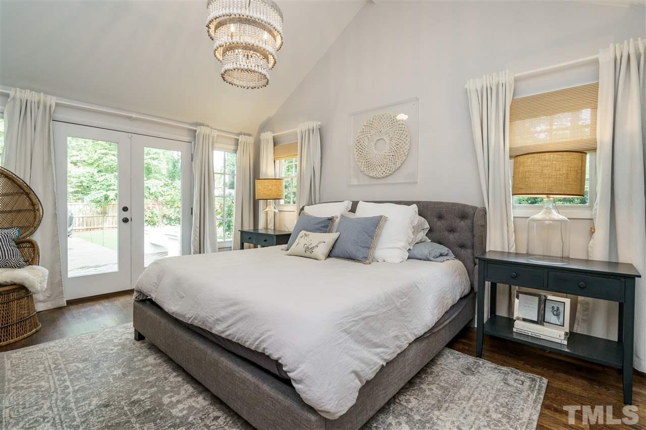 421 Harvard Street Raleigh, NC 27609 - Photo 15 of 25