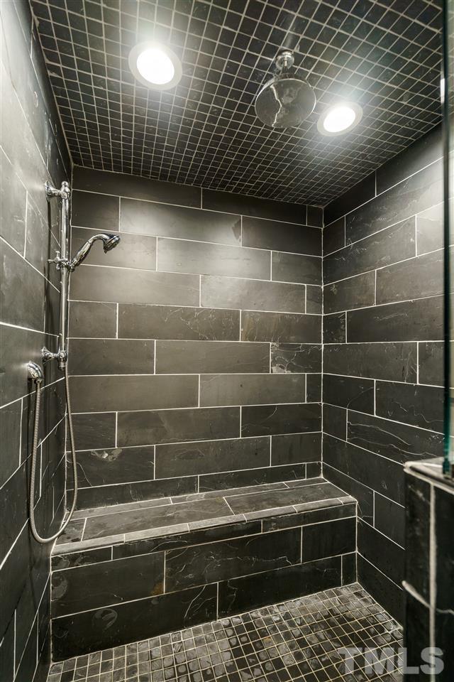 421 Harvard Street Raleigh, NC 27609 - Photo 18 of 25