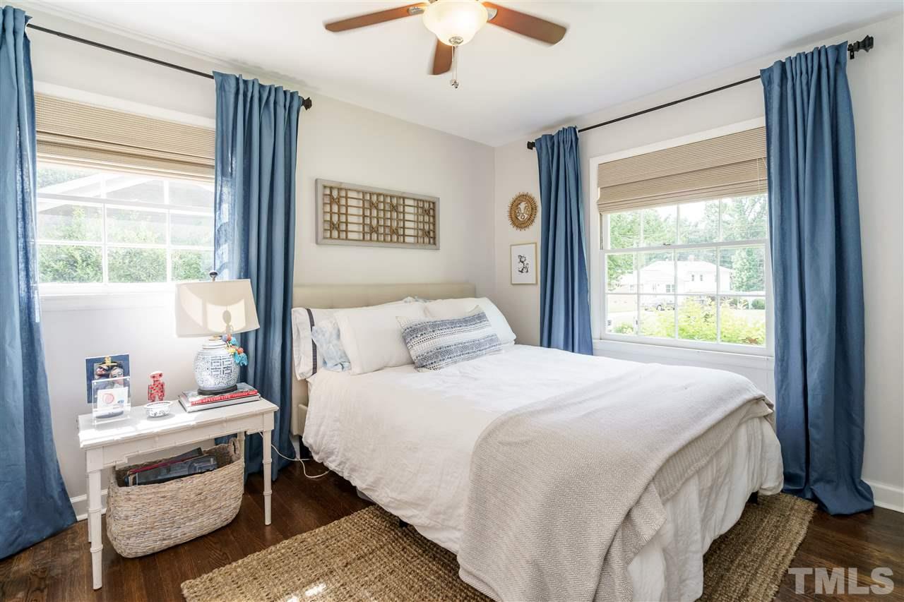 421 Harvard Street Raleigh, NC 27609 - Photo 19 of 25