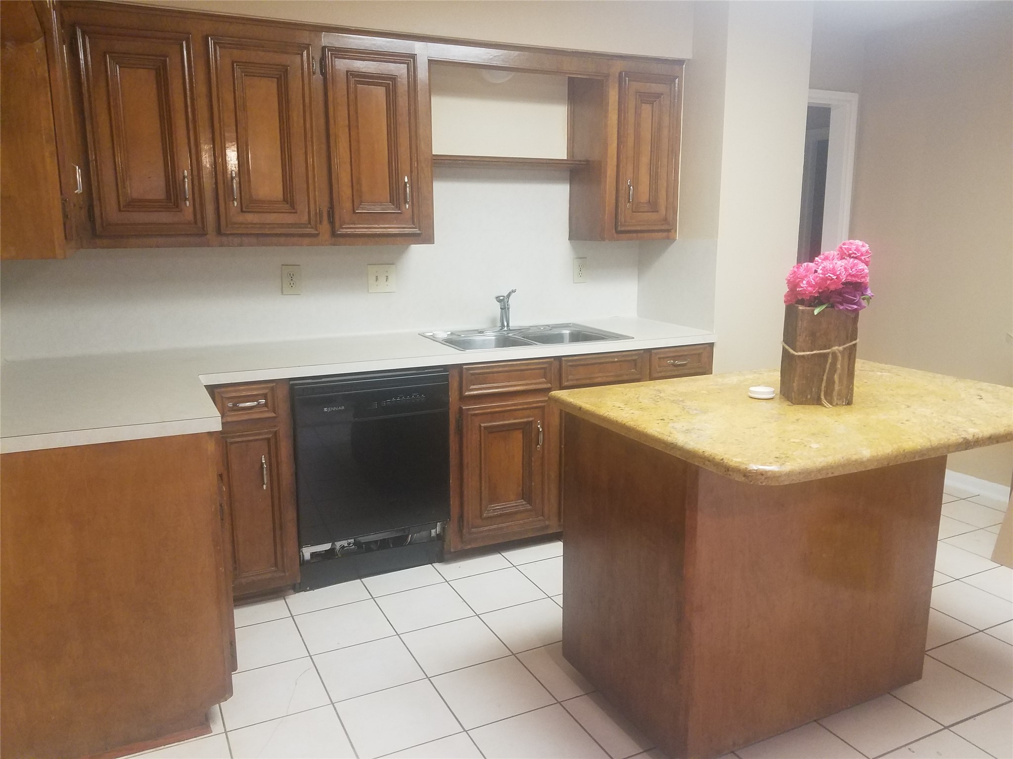 15526 Rio Plaza Drive Houston, TX 77083 - Photo 15 of 36