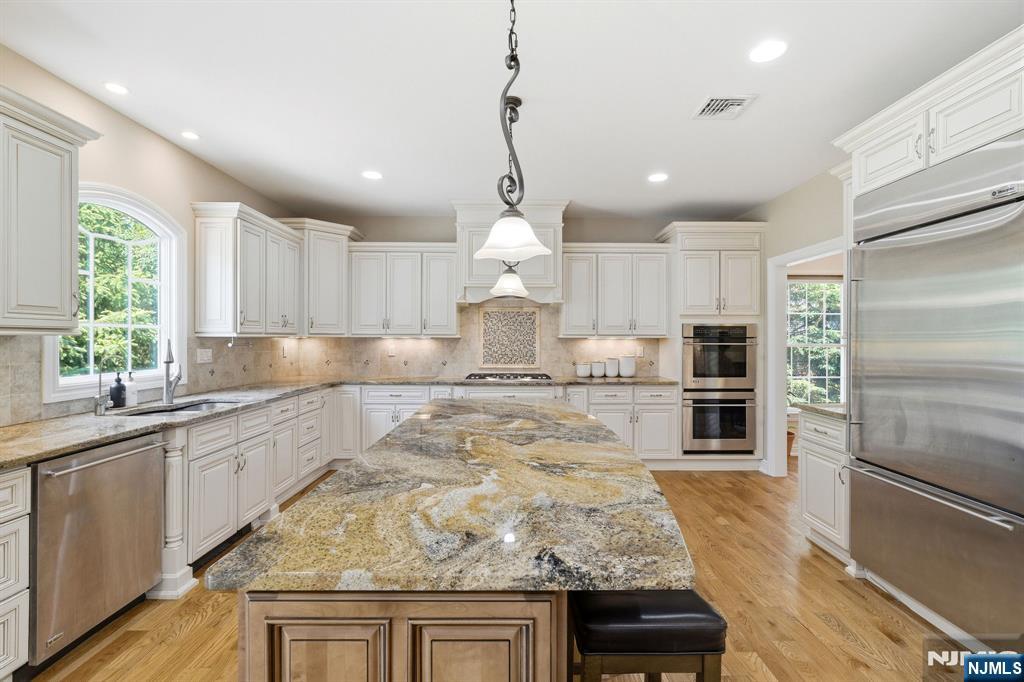 42 Spring Valley Road Montvale, NJ 07645 - Photo 8 of 50
