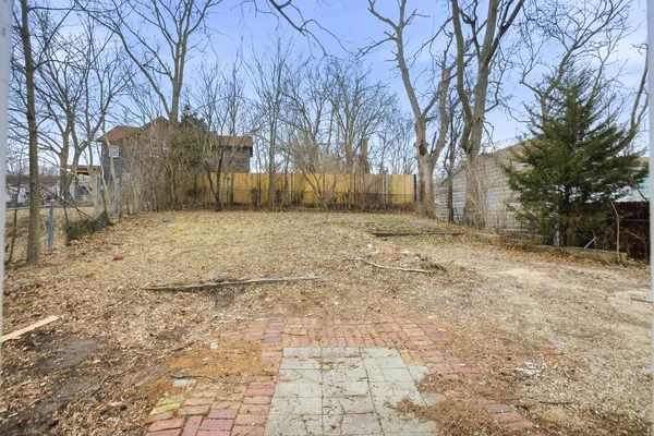 a house view with a outdoor space