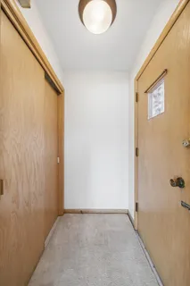 $529,900 | 942 Sherwood Road, La Grange Park, IL 60526