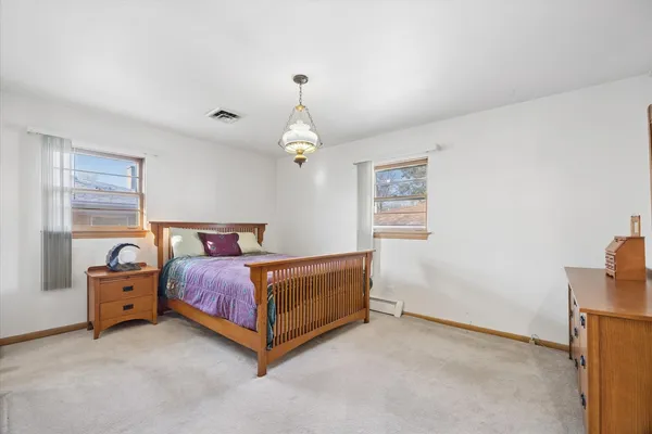 $529,900 | 942 Sherwood Road, La Grange Park, IL 60526