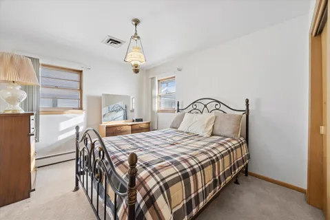 $529,900 | 942 Sherwood Road, La Grange Park, IL 60526