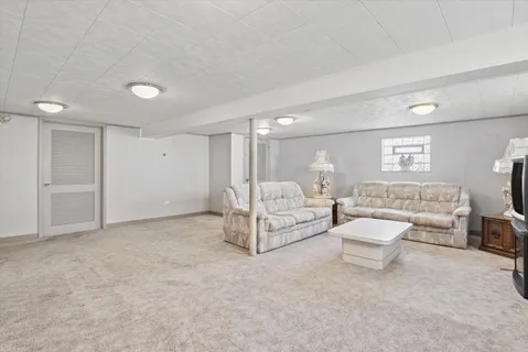 $529,900 | 942 Sherwood Road, La Grange Park, IL 60526