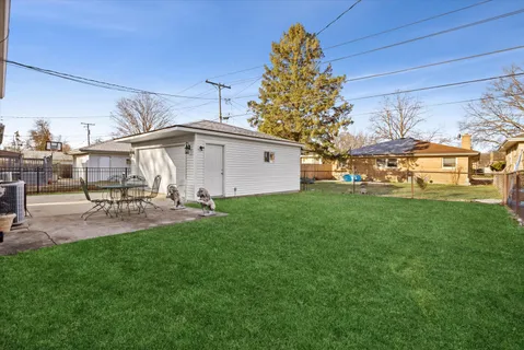 $529,900 | 942 Sherwood Road, La Grange Park, IL 60526