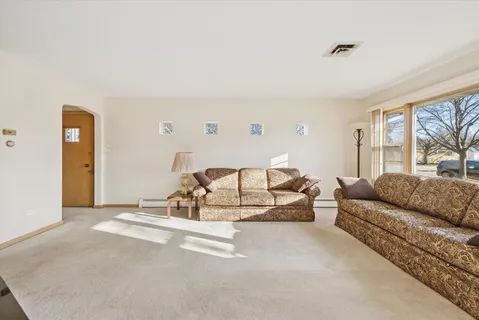 $529,900 | 942 Sherwood Road, La Grange Park, IL 60526