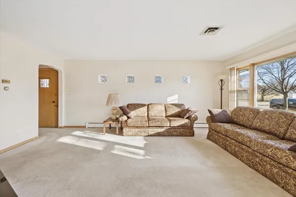 $529,900 | 942 Sherwood Road, La Grange Park, IL 60526