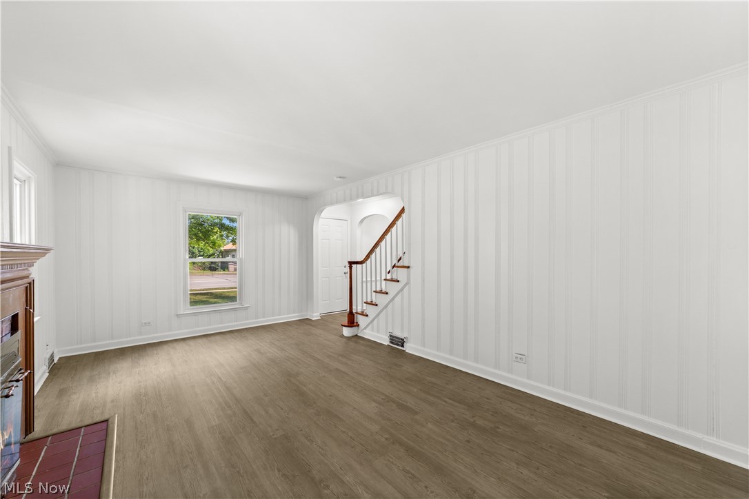 6444 Wilson Mills Road Cleveland, OH 44143 - Photo 8 of 29 1st Floor Living Room