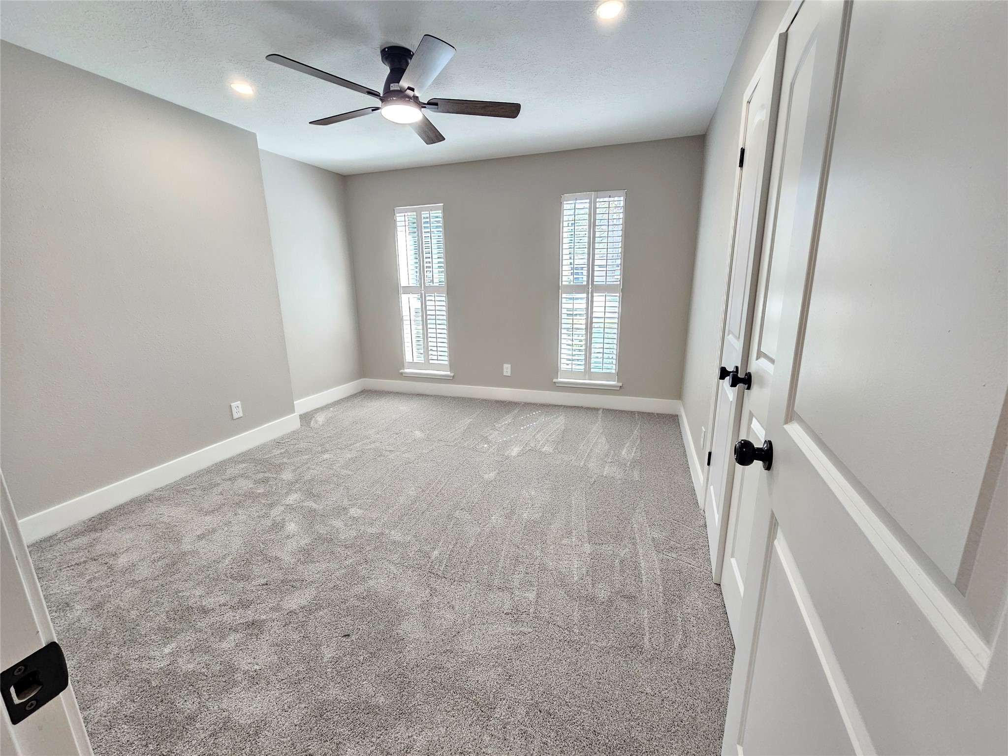 1207 Whitestone Lane Houston, TX 77073 - Photo 14 of 36 1st bedroom