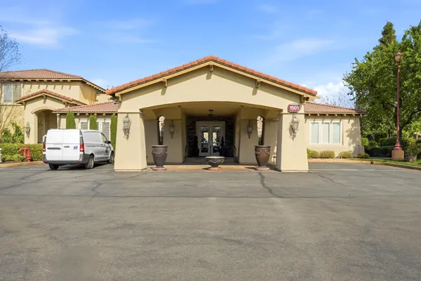 $315,000 | 1501 Secret Ravine Parkway, Unit 1613, Roseville, CA 95661