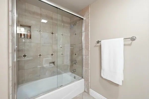 $315,000 | 1501 Secret Ravine Parkway, Unit 1613, Roseville, CA 95661