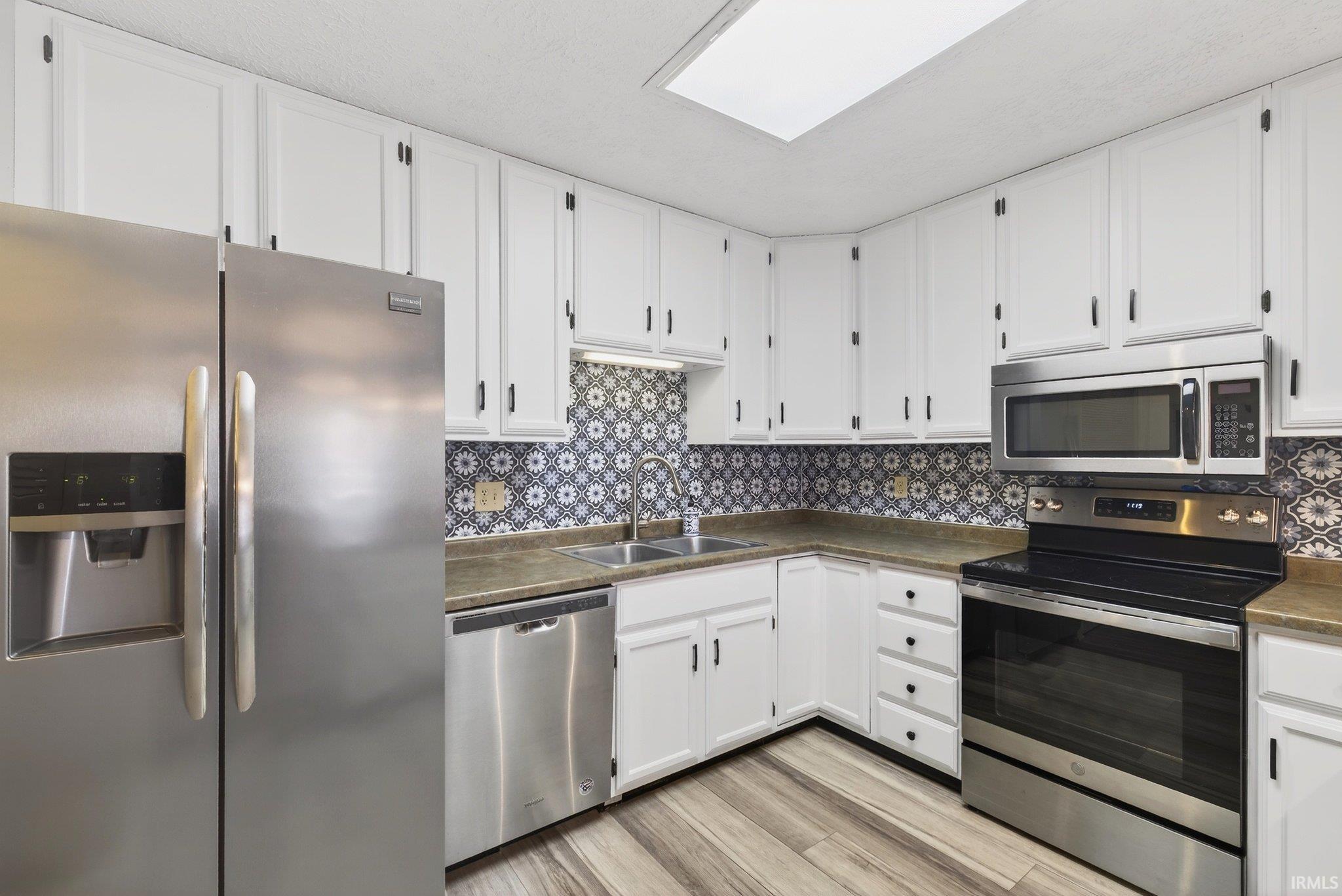 1157 East Commons Drive Bloomington, IN 47401 - Photo 14 of 36