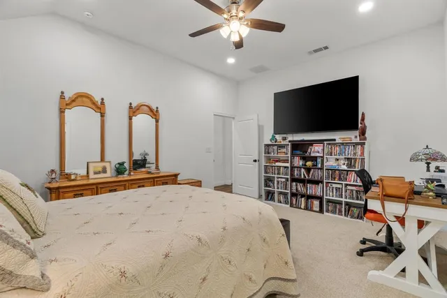 a view of a livingroom with furniture