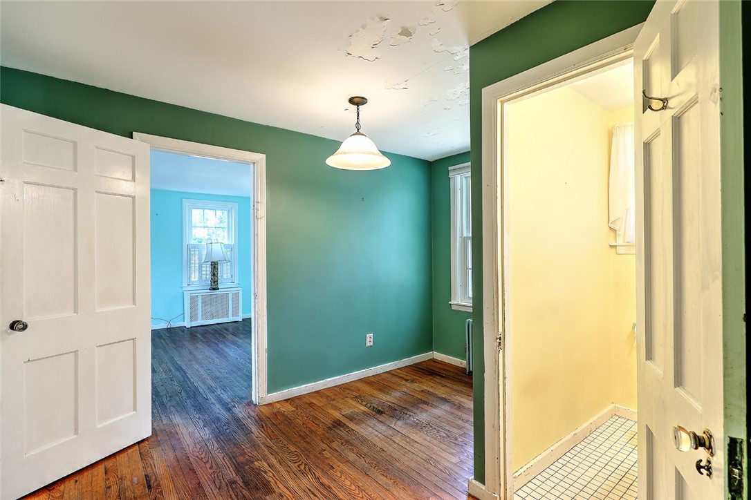 115 Merritt Road East Providence, RI 02915 - Photo 13 of 39