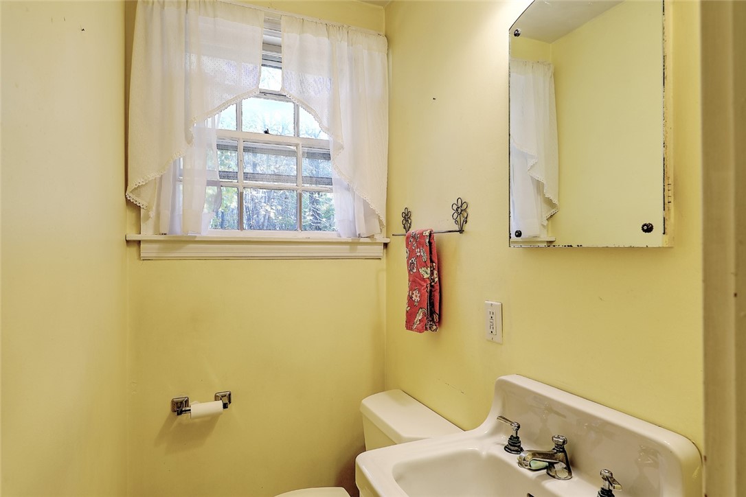 115 Merritt Road East Providence, RI 02915 - Photo 15 of 39