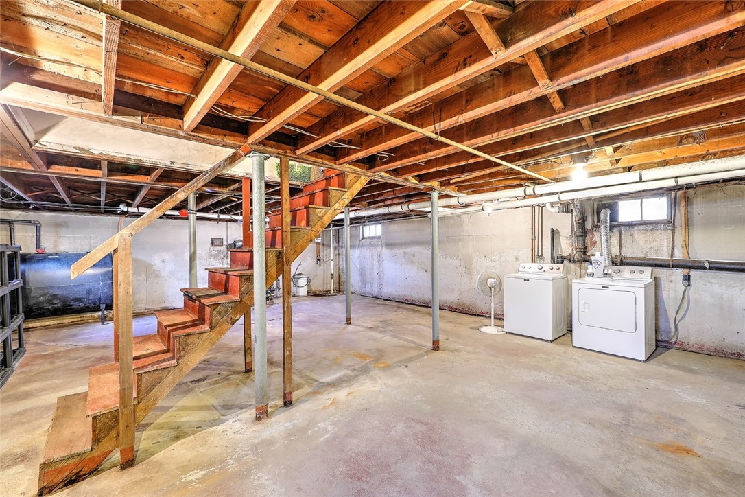 115 Merritt Road East Providence, RI 02915 - Photo 27 of 39