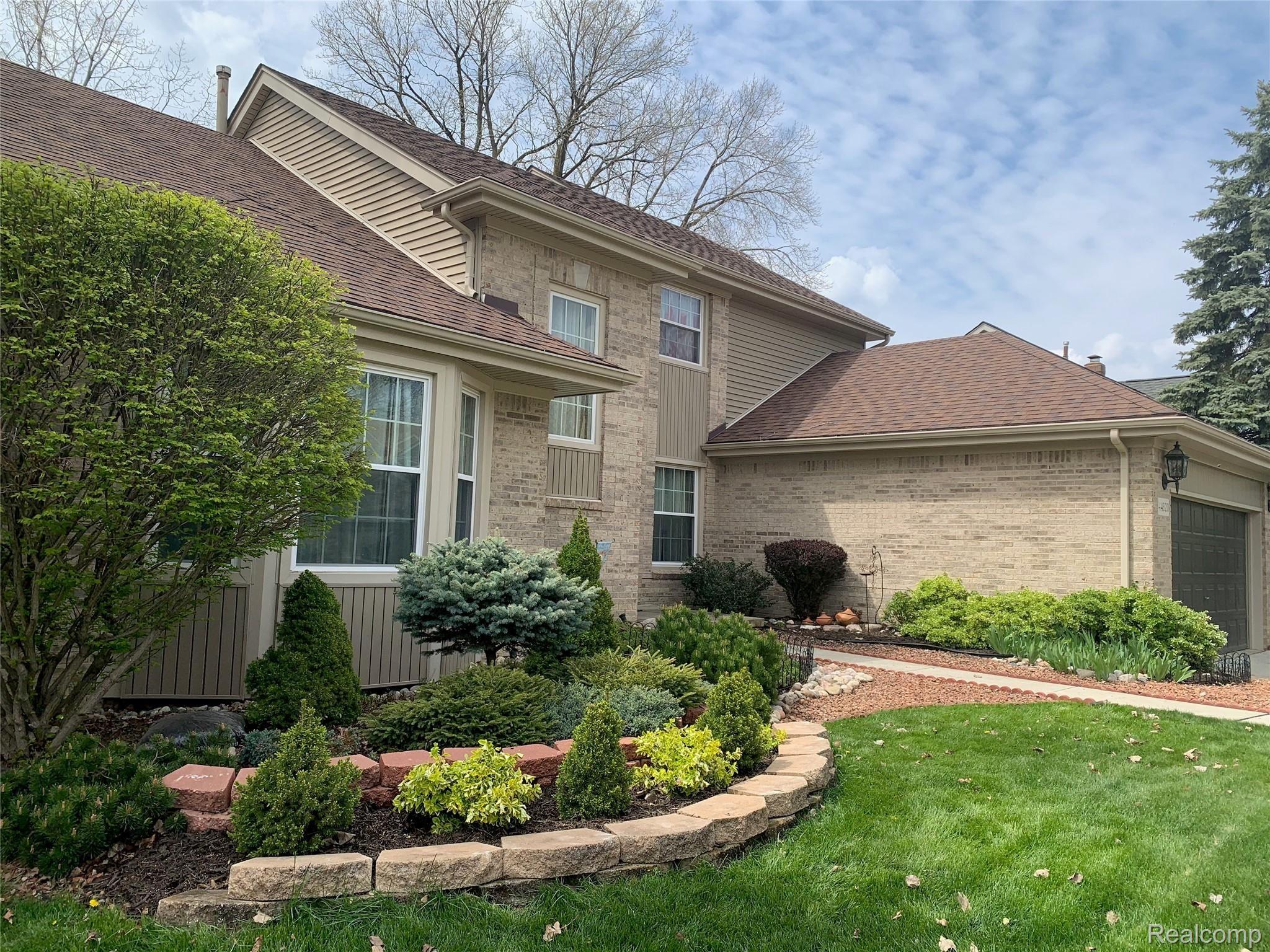 44820 Danbury Road Canton, MI 48188 - Photo 2 of 49 IMG_2300.jpeg