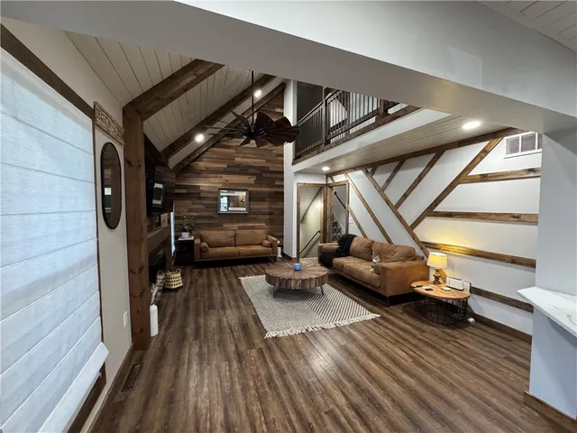 $365,000 | 105 Horizon Avenue, Harrisonville, MO 64701