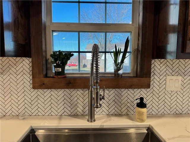 $365,000 | 105 Horizon Avenue, Harrisonville, MO 64701