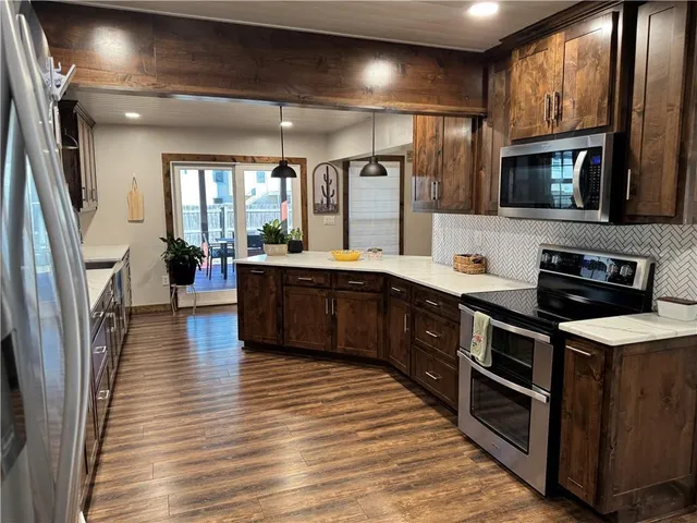 $365,000 | 105 Horizon Avenue, Harrisonville, MO 64701