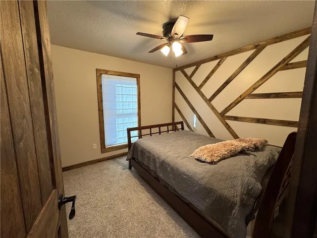 $365,000 | 105 Horizon Avenue, Harrisonville, MO 64701