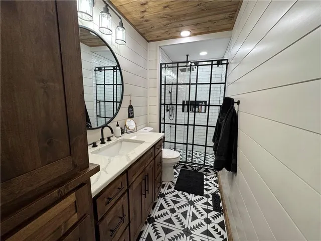 $365,000 | 105 Horizon Avenue, Harrisonville, MO 64701