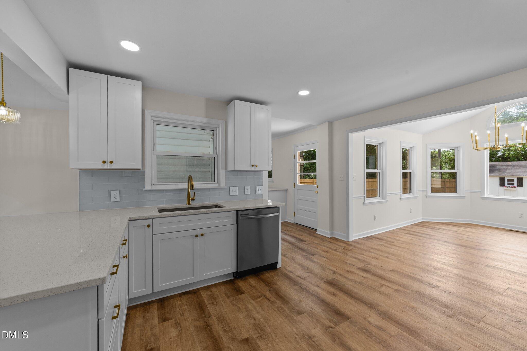 314 Wrenn Street Apex, NC 27502 - Photo 7 of 23 20-print-25-web-or-mls-VB4A7077