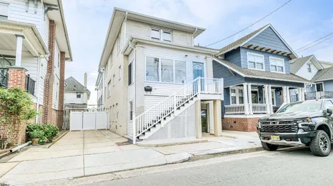 $675,000 | 14 North Vassar Square, Ventnor City, NJ 08406