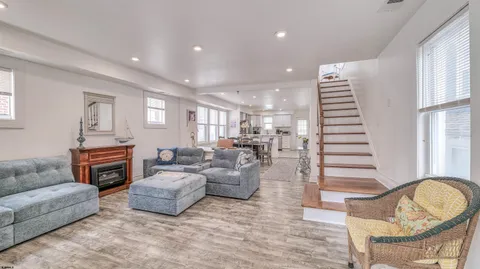 $675,000 | 14 North Vassar Square, Ventnor City, NJ 08406