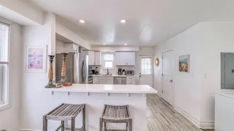 $675,000 | 14 North Vassar Square, Ventnor City, NJ 08406