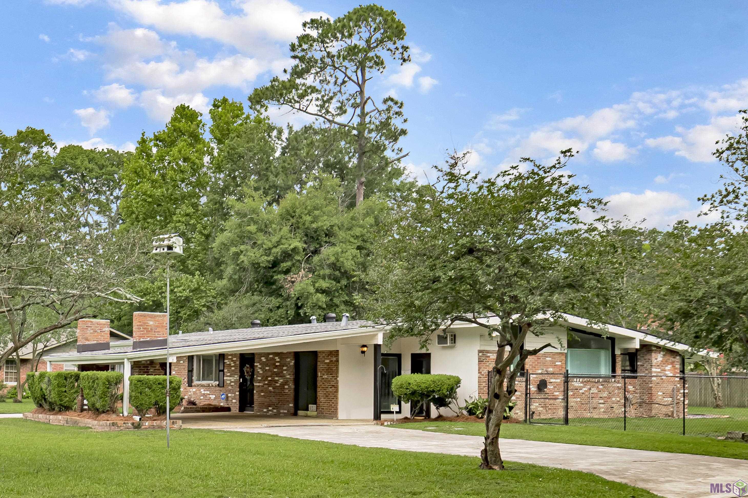 9524 East Van Place Baton Rouge, LA 70815 - Photo 3 of 29 Gallery Image 3