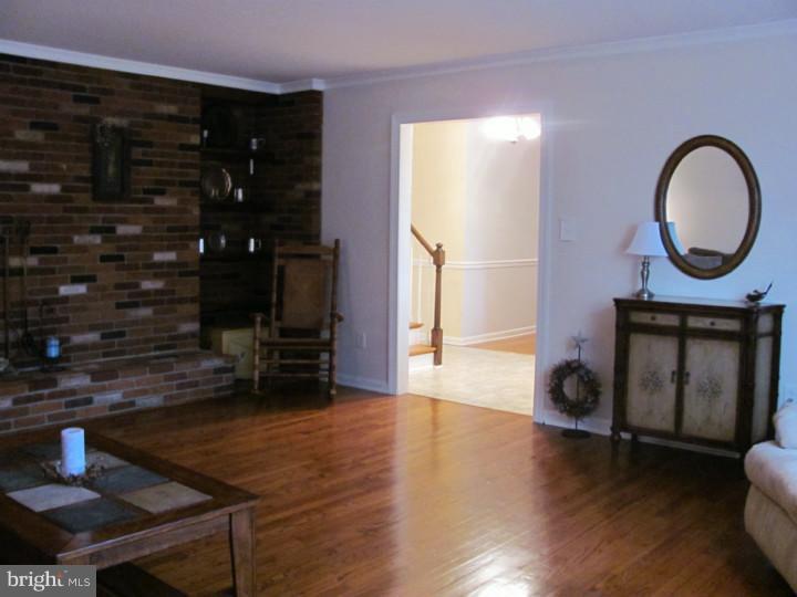 321 Catswamp Road Elkton, MD 21921 - Photo 3 of 13 Living Room