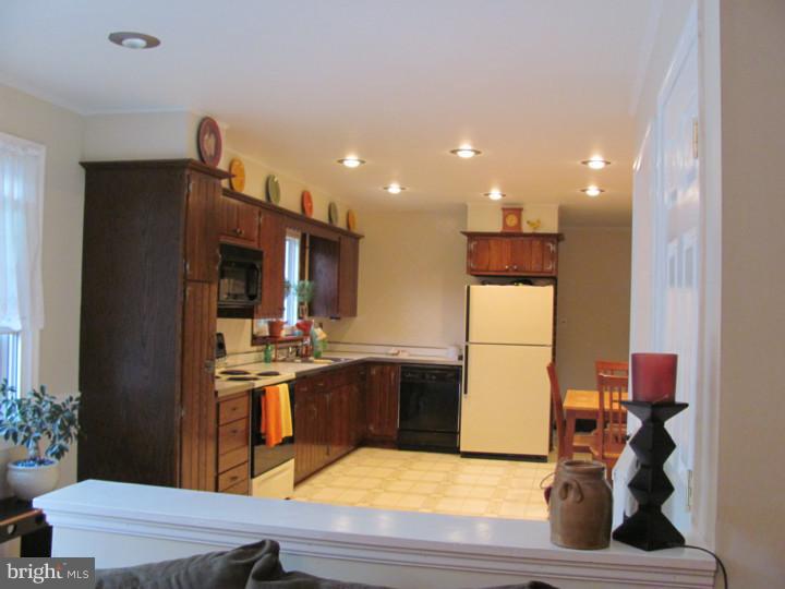 321 Catswamp Road Elkton, MD 21921 - Photo 4 of 13 Kitchen