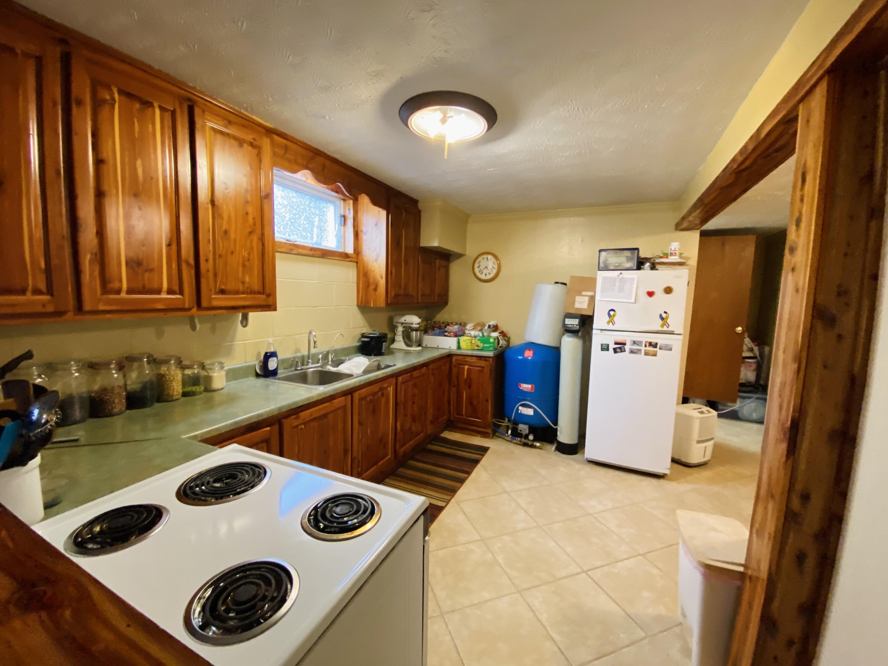 2070 Turkey Creek Road Windsor, KY 42565 - Photo 22 of 41 IMG_1576
