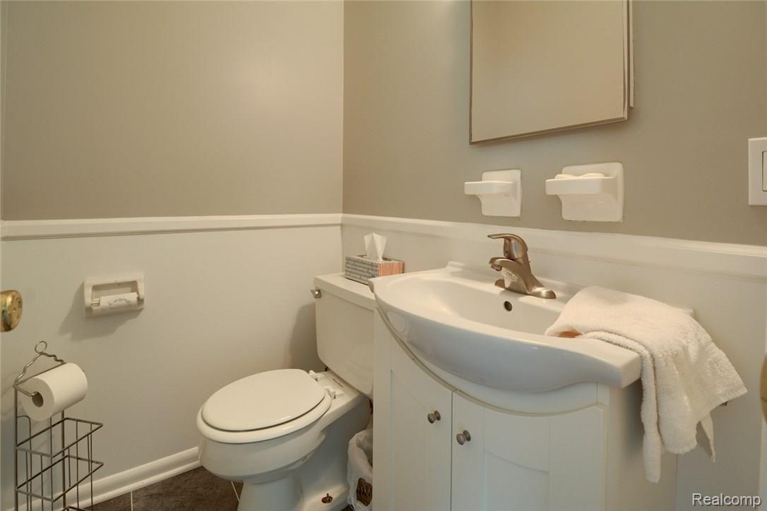 4453 Stoney Ridge Road Flint, MI 48507 - Photo 20 of 23 DSC_5240-HDR(3).jpg