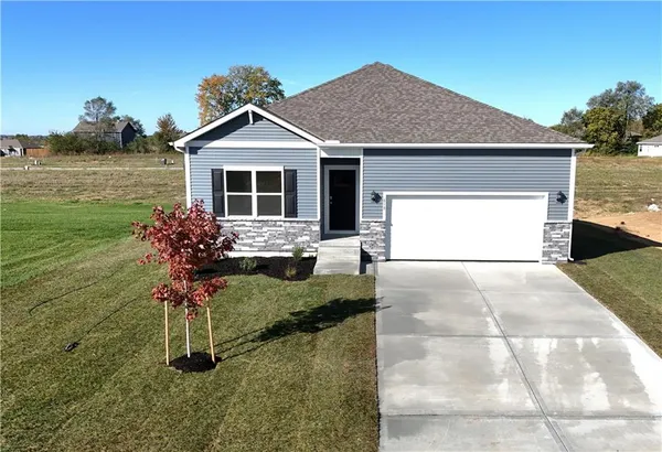 $420,990 | 717 Fallen Leaf Drive, Belton, MO 64012