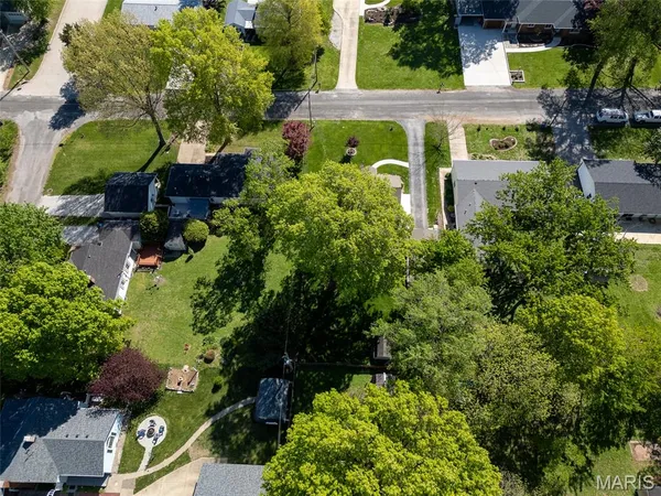 $239,700 | 211 Circle Drive, Edwardsville, IL 62025