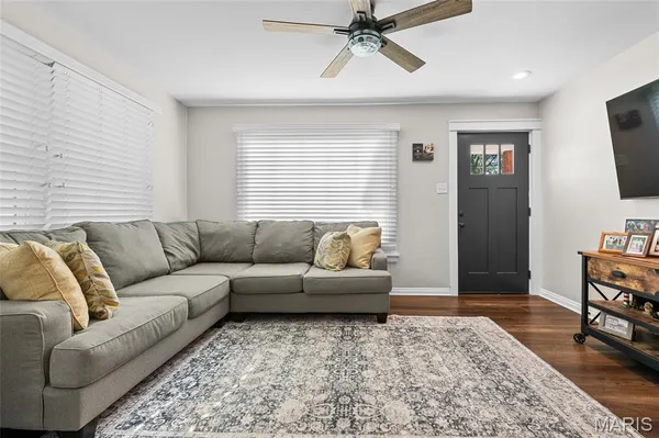$239,700 | 211 Circle Drive, Edwardsville, IL 62025