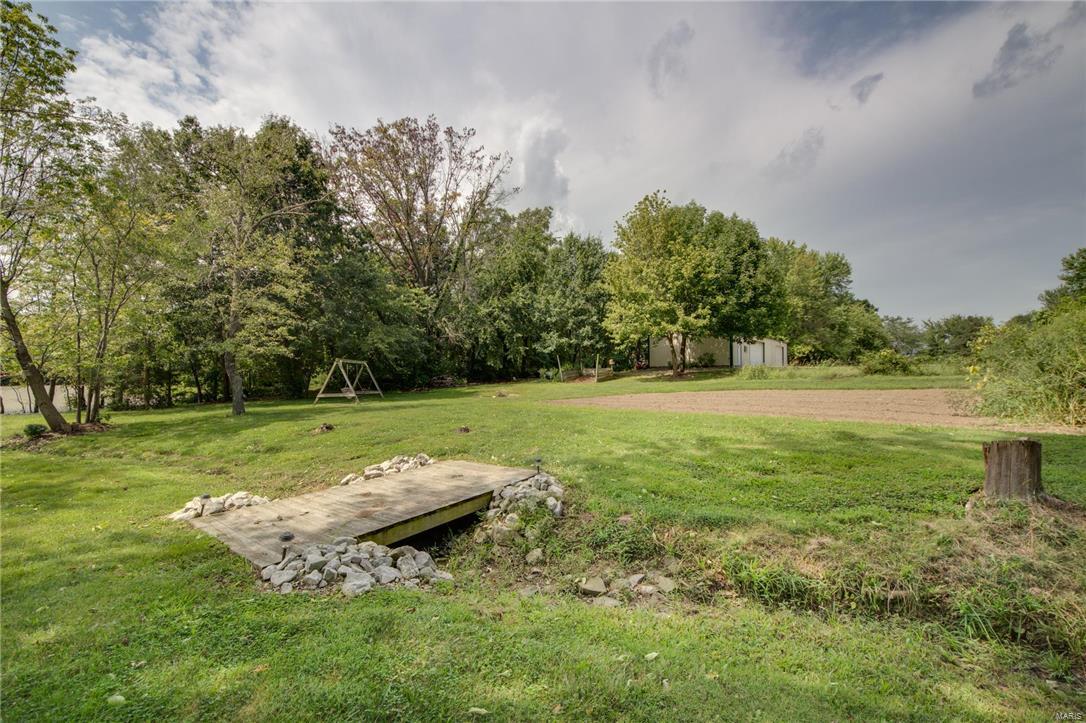 8745 Highway 159 Dorsey, IL 62021 - Photo 9 of 43
