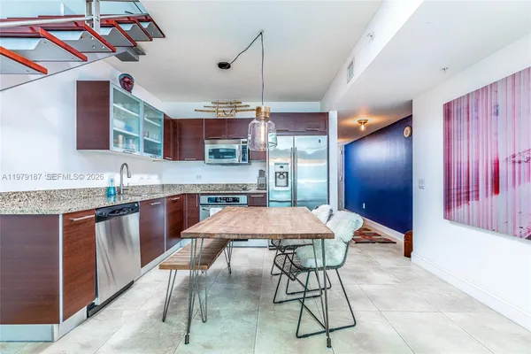 $3,400 | 41 Southeast 5th Street, Unit 706, Miami, FL 33131