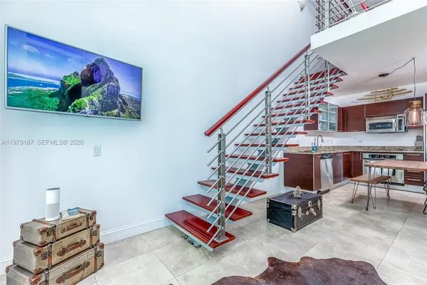 $3,400 | 41 Southeast 5th Street, Unit 706, Miami, FL 33131