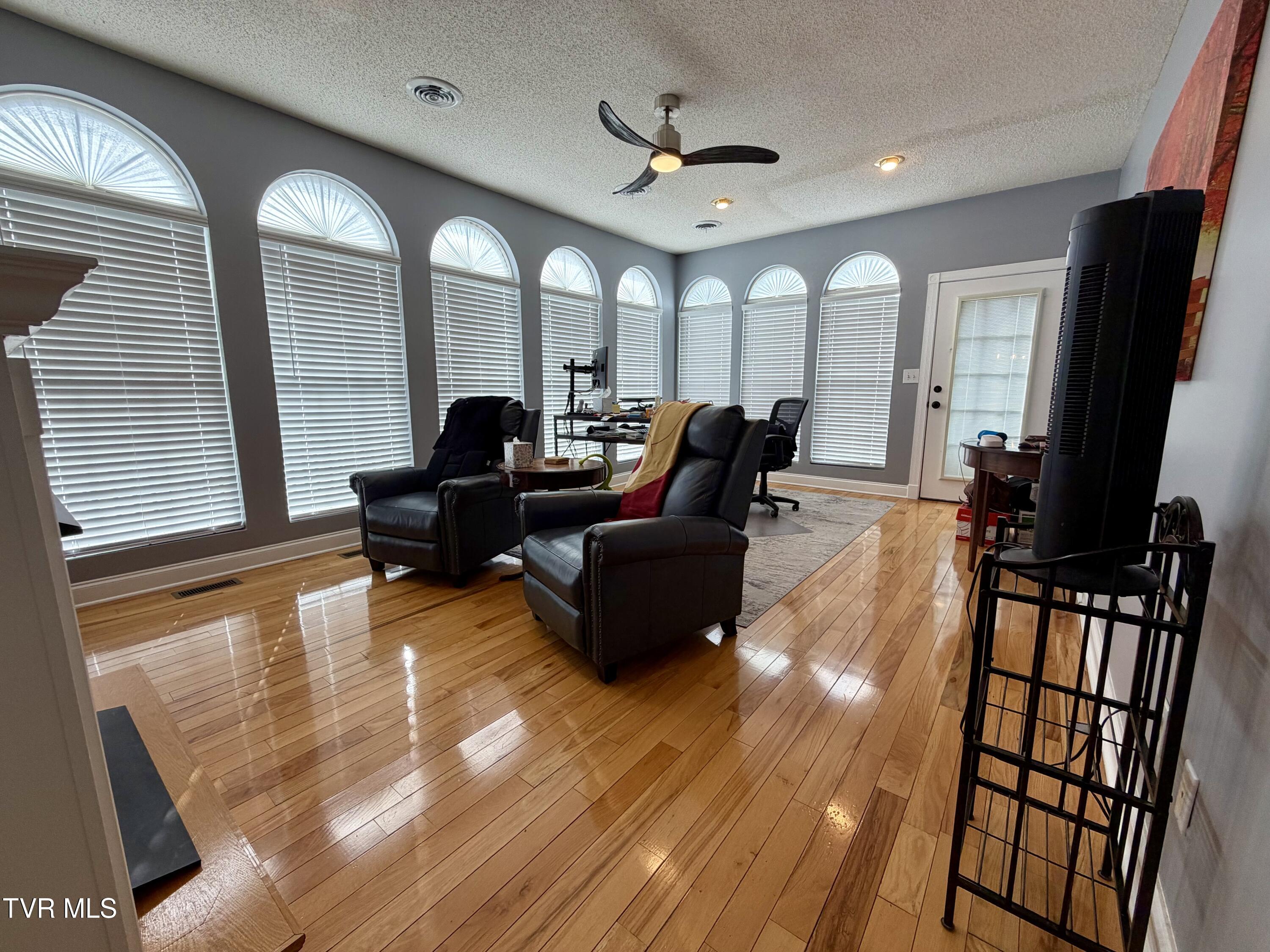 877 Summer Sound Road Piney Flats, TN 37686 - Photo 22 of 94 90