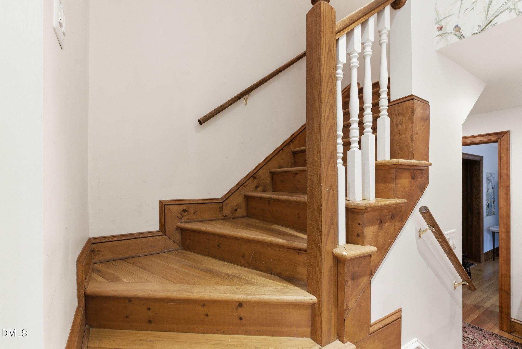 1513 Dellwood Drive Raleigh, NC 27607 - Photo 38 of 76 a view of entryway