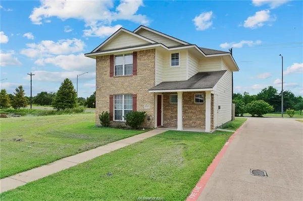 $2,200 | 4001 Southern Trace Court, College Station, TX 77845