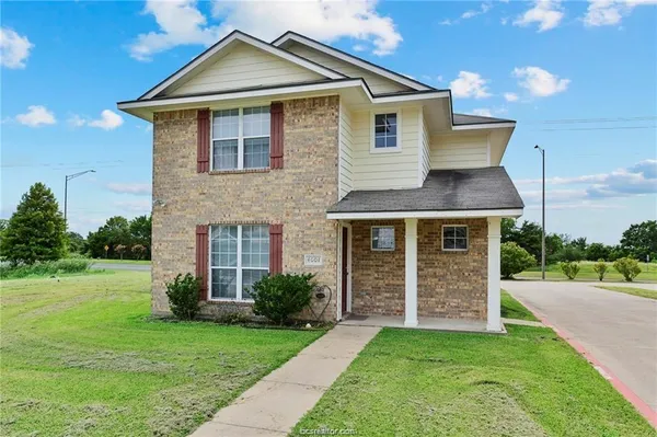 $2,200 | 4001 Southern Trace Court, College Station, TX 77845