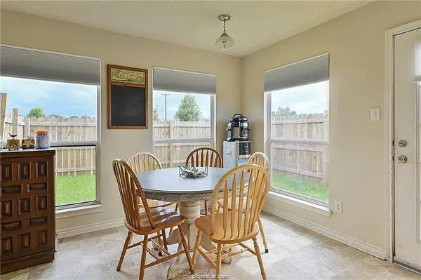 $2,200 | 4001 Southern Trace Court, College Station, TX 77845