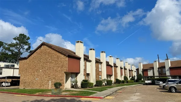 $99,900 | 17230 Imperial Valley Drive, Unit 75, Houston, TX 77060