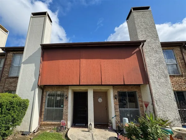 $99,900 | 17230 Imperial Valley Drive, Unit 75, Houston, TX 77060